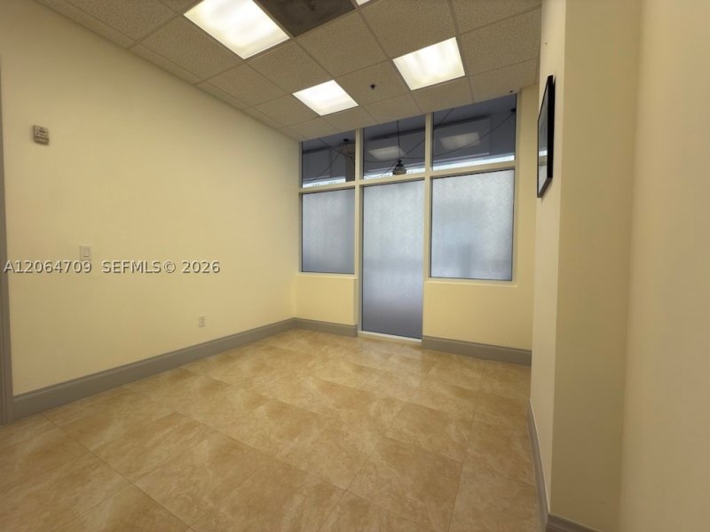 Condo for sale at Gables Park Tower 103