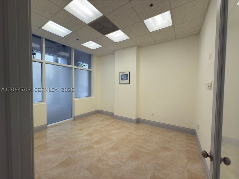 Condo for sale at Gables Park Tower 103