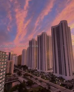 Aluguel de apartamento no Plaza of the Americas 609