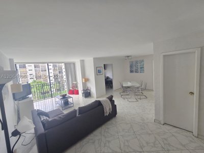 Aluguel de apartamento no Plaza of the Americas 609