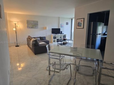Aluguel de apartamento no Plaza of the Americas 609