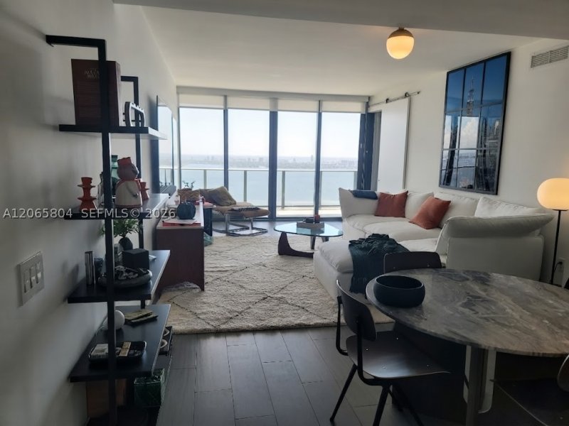 Condo for sale at One Paraiso 4404