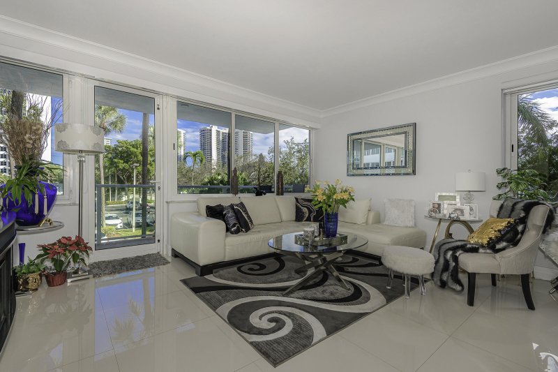 Condo for sale at Coral Ridge Towers 215
