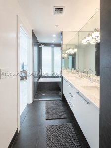 Aluguel de apartamento no 900 Biscayne 4410