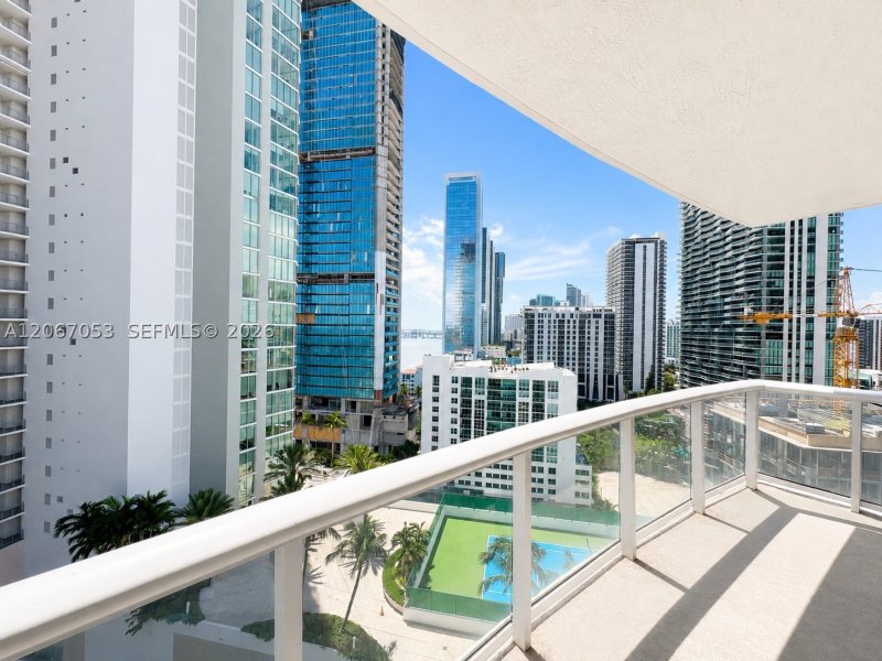 Apartment for rent at Platinum Condo 1701
