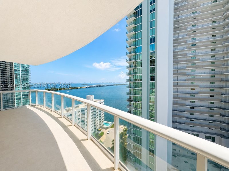 Apartment for rent at Platinum Condo 1701