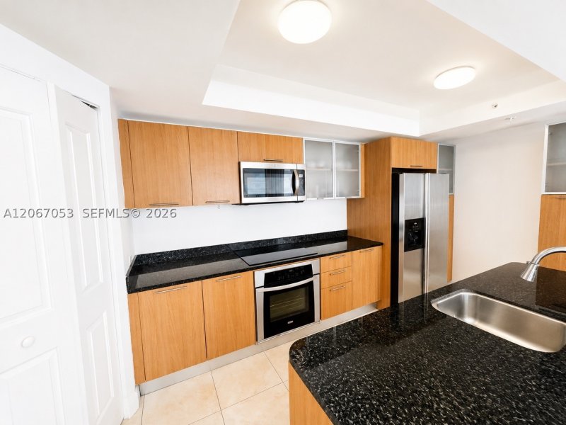 Apartment for rent at Platinum Condo 1701