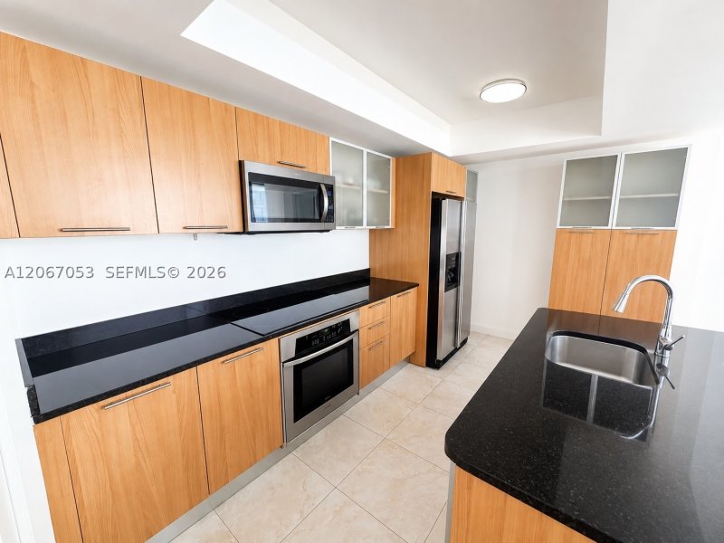 Apartment for rent at Platinum Condo 1701