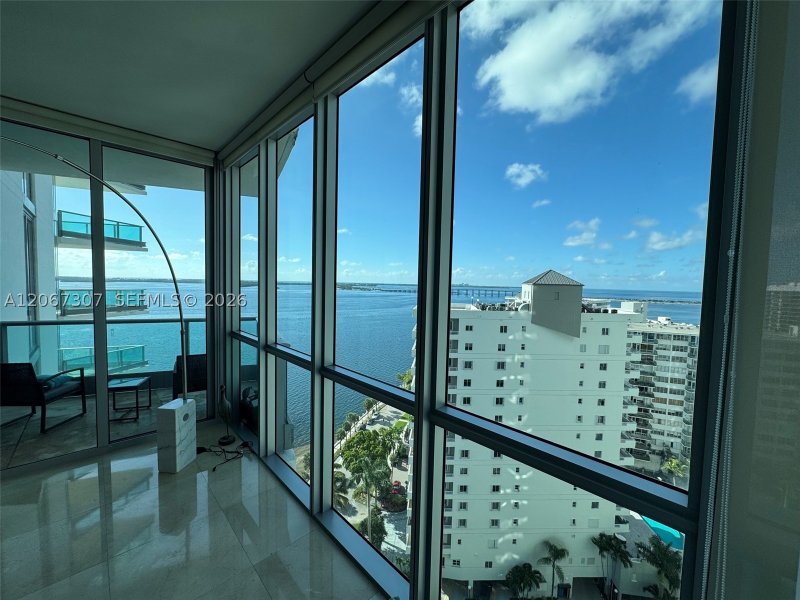 Alquiler de apartamento en Jade Brickell 1708