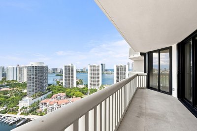 Comprar apartamento no 2000 Williams Island 2905