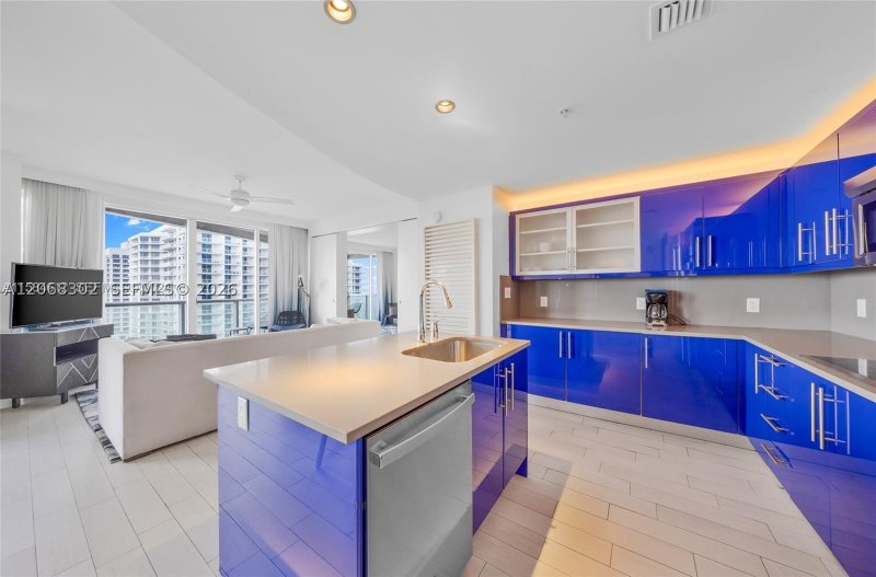 Property photo # 0