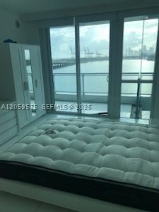 Comprar apartamento no Bentley Bay North 713