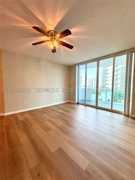 Apartment for rent at 360 Condominium West 608