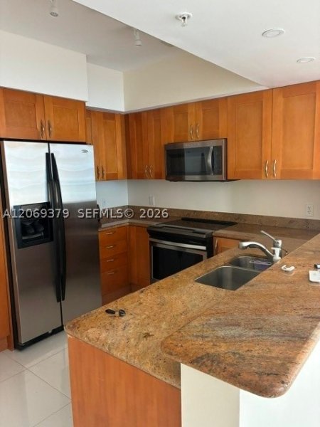Apartment for rent at Duo Condo 701E