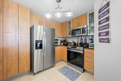 Comprar apartamento en 360 Condominium West 1517