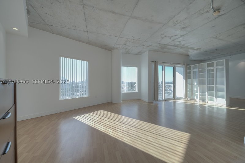 Condo for sale at Neo Lofts 1406