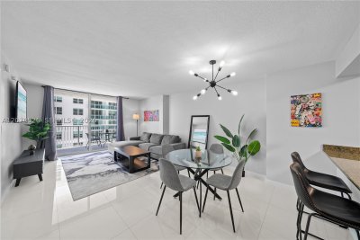 The Club At Brickell Bay Apt #2205