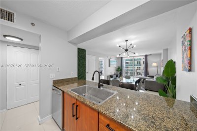 Comprar apartamento no The Club At Brickell Bay 2205