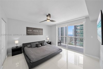 Comprar apartamento no The Club At Brickell Bay 2205