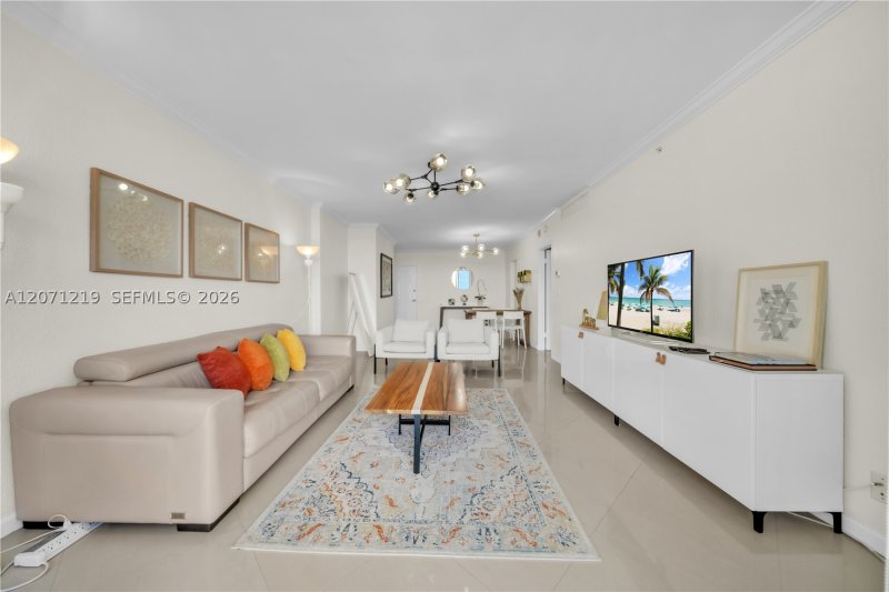 Apartment for rent at The Wave Condo 1430(AVAILBL