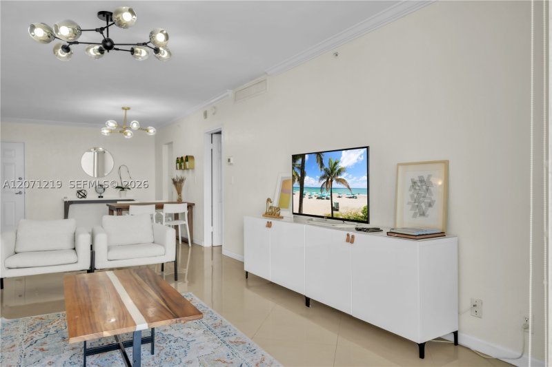 Apartment for rent at The Wave Condo 1430(AVAILBL