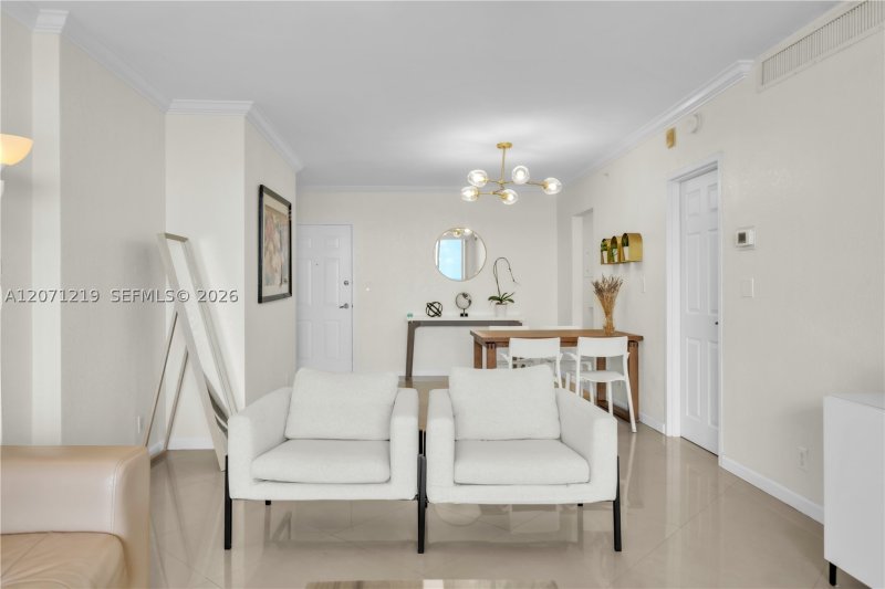 Apartment for rent at The Wave Condo 1430(AVAILBL
