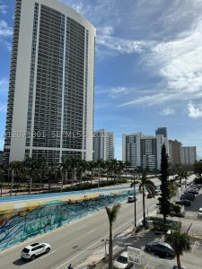 Comprar apartamento no Imperial Towers 514