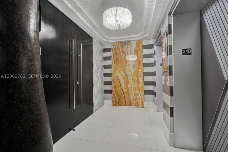 Condo for sale at Peninsula I 2403