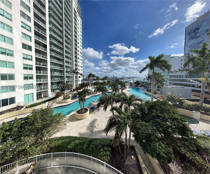 Condo for sale at Vizcayne Everglades On The Bay 3106