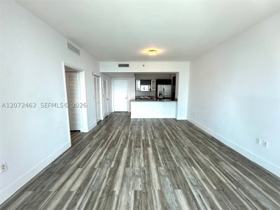 Comprar apartamento no The Plaza Tower II 3403