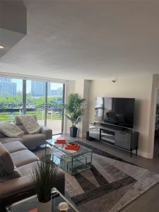 Comprar apartamento en Mystic Pointe 600 511