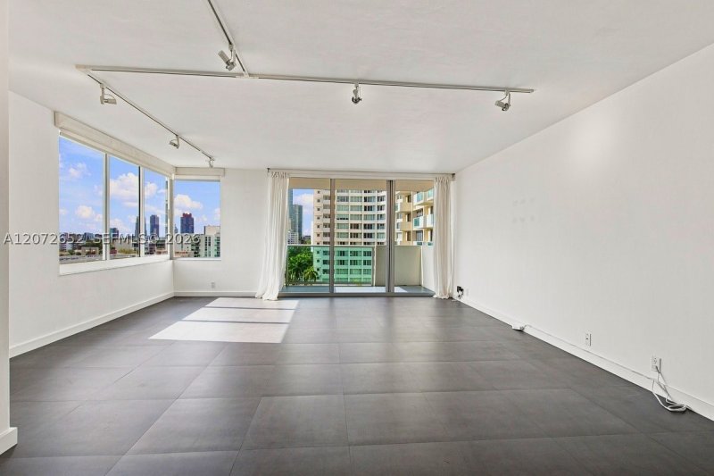 Comprar apartamento en Mirador North Tower 815