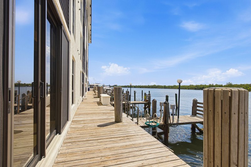 Condo for sale at Yacht Harbour Villas 104