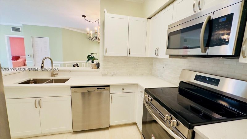 Alquiler de apartamento en Porto Bellagio 3311