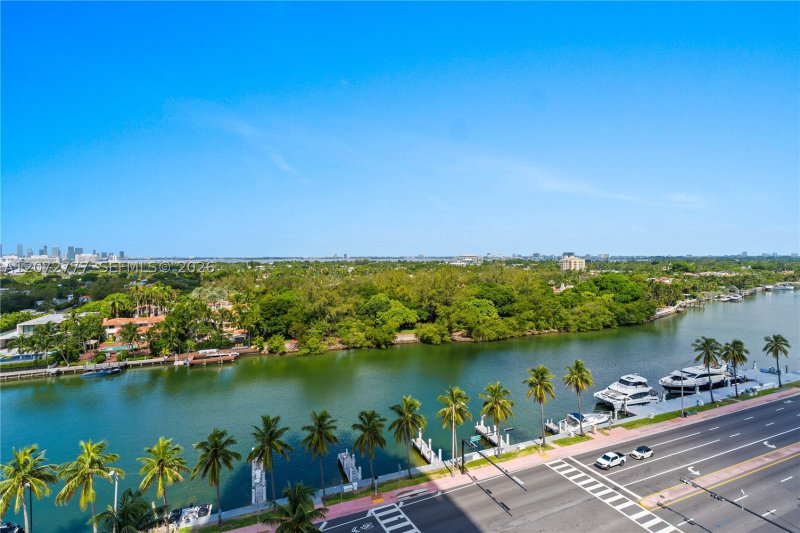 Condo for sale at Fontainebleau II 1115