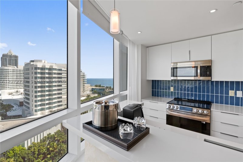 Condo for sale at Fontainebleau II 1115