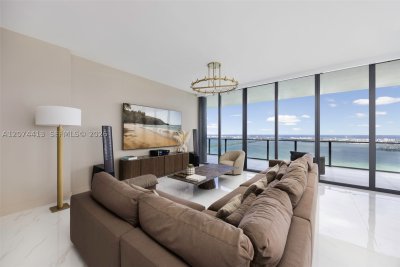 Alquiler de apartamento en Aria Reserve Miami PH-5904