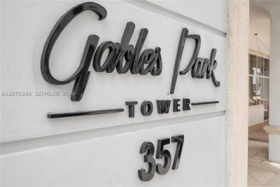 Aluguel de apartamento no Gables Park Tower 1105