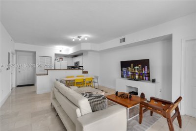 Aluguel de apartamento no Gables Park Tower 1105