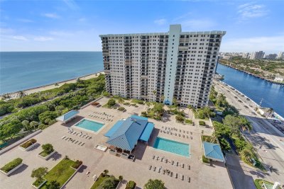 Aluguel de apartamento no The Summit 2109N