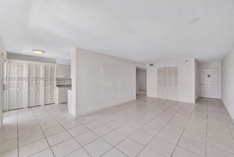 Condo for sale at The Summit 1009N