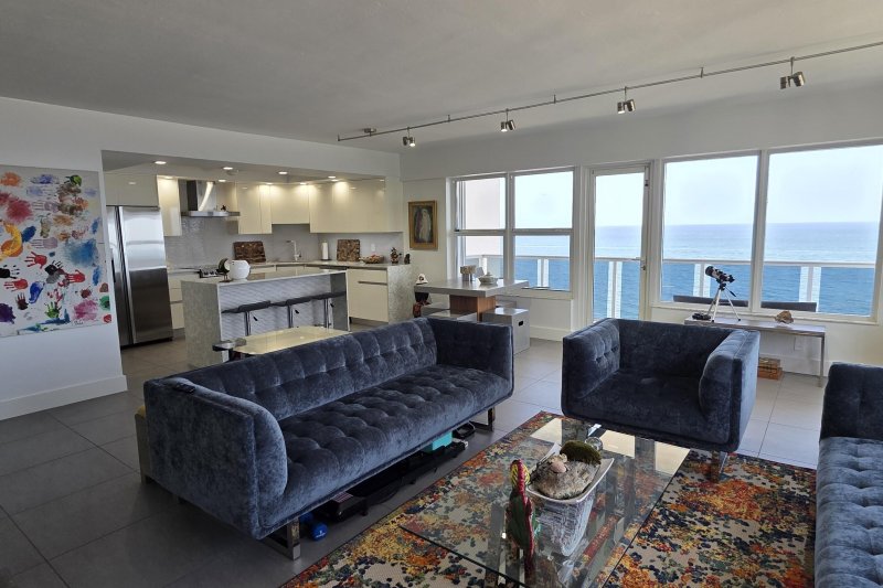 Condo for sale at Royal Ambassador 1206
