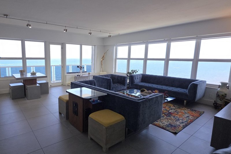 Condo for sale at Royal Ambassador 1206