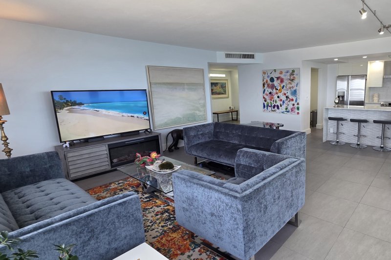 Condo for sale at Royal Ambassador 1206