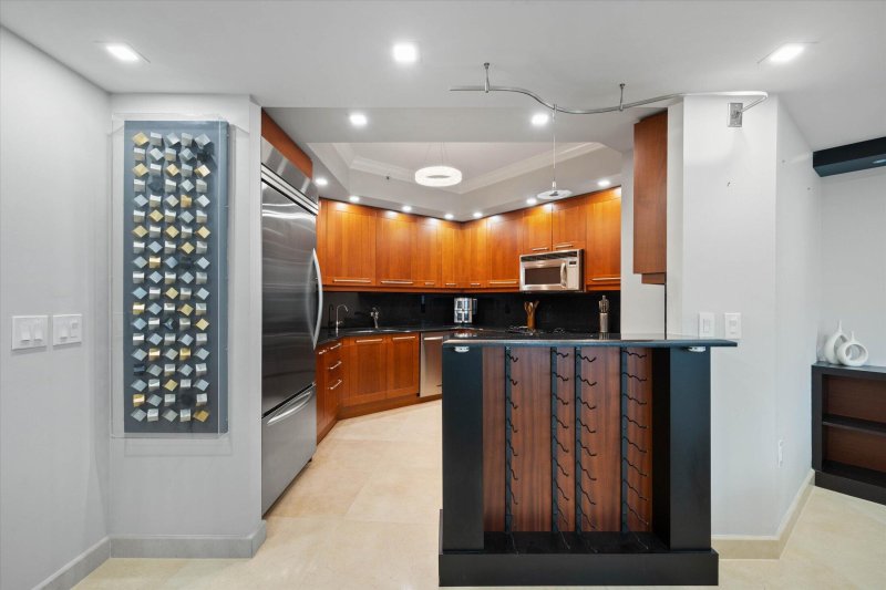 Condo for sale at Las Olas River House Unit 405