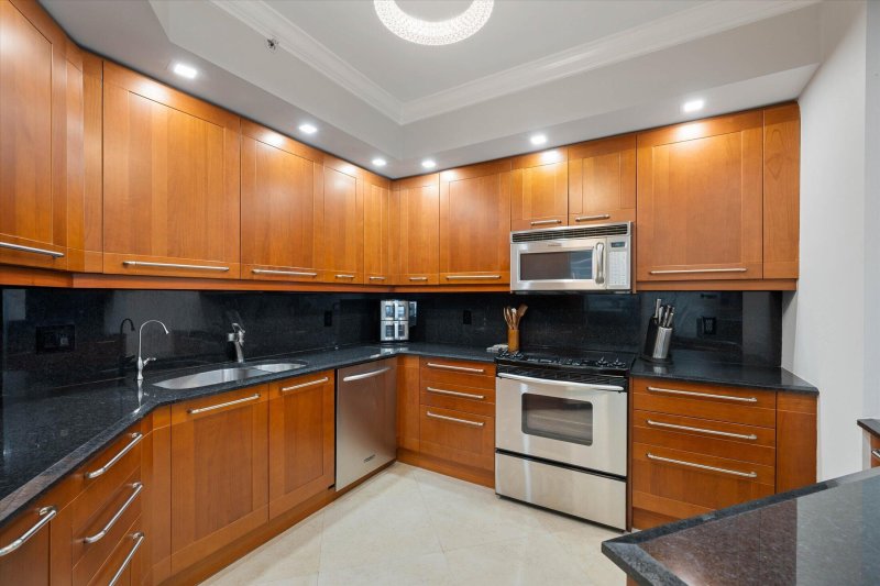 Condo for sale at Las Olas River House Unit 405