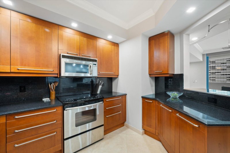 Condo for sale at Las Olas River House Unit 405