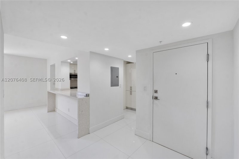 Condo for sale at Gables Waterway Towers 104
