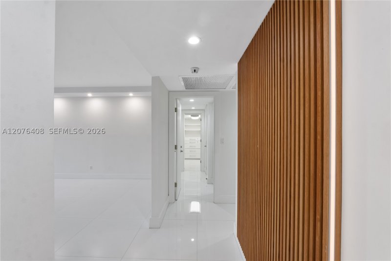 Condo for sale at Gables Waterway Towers 104