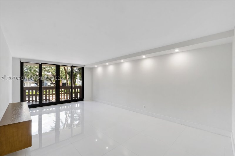 Condo for sale at Gables Waterway Towers 104